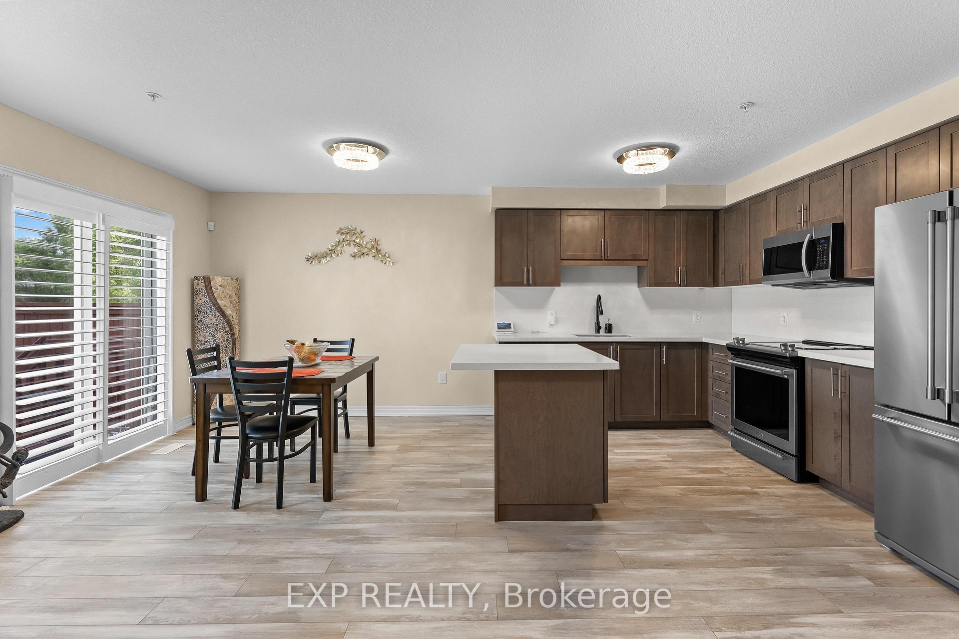 Photo 4 of Unit 3, 60 Canterbury Drive, St. Catharines, Oakdale — HOMEH
