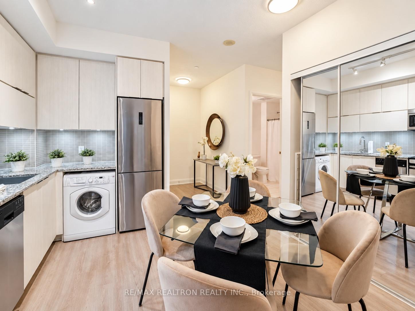 Photo 5 of Unit 1601, 56 Annie Craig Drive, Etobicoke, Mimico — HOMEH