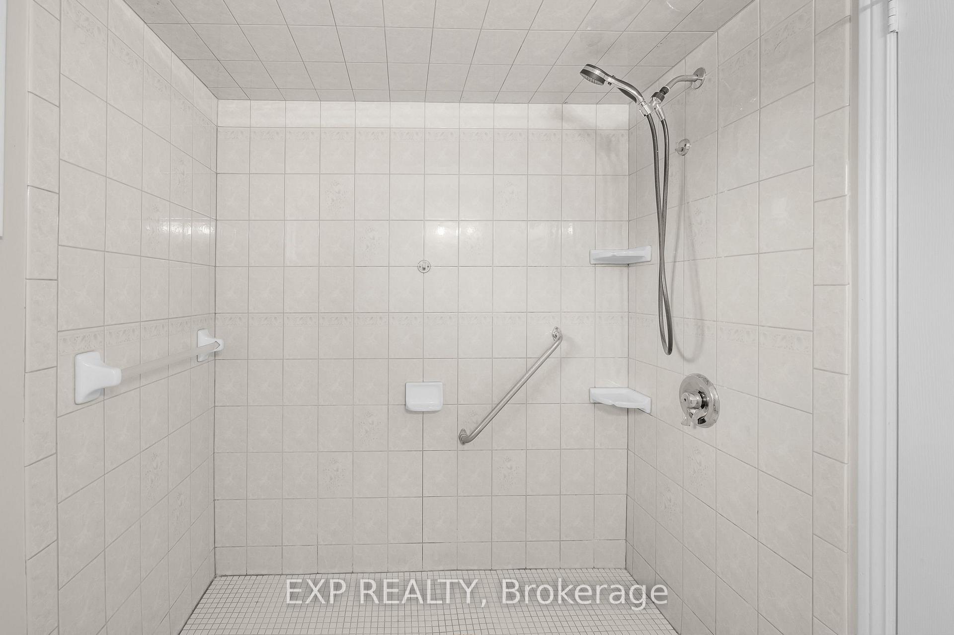 Photo 22 of 10 Donegel Place, Hamilton, Bruleville — HOMEH