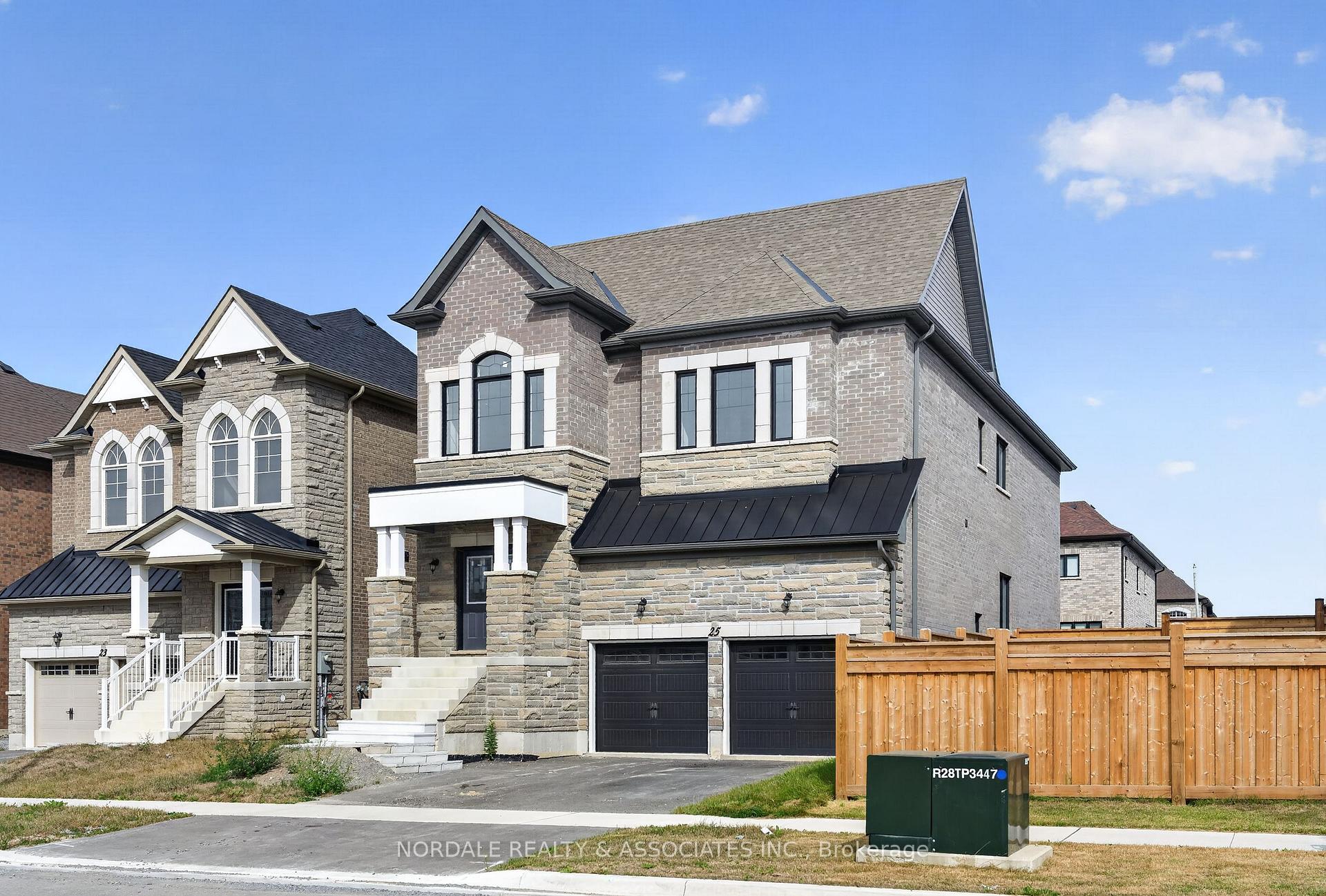 Photo 2 of 25 Aida Place, Richmond Hill, Oak Ridges — HOMEH