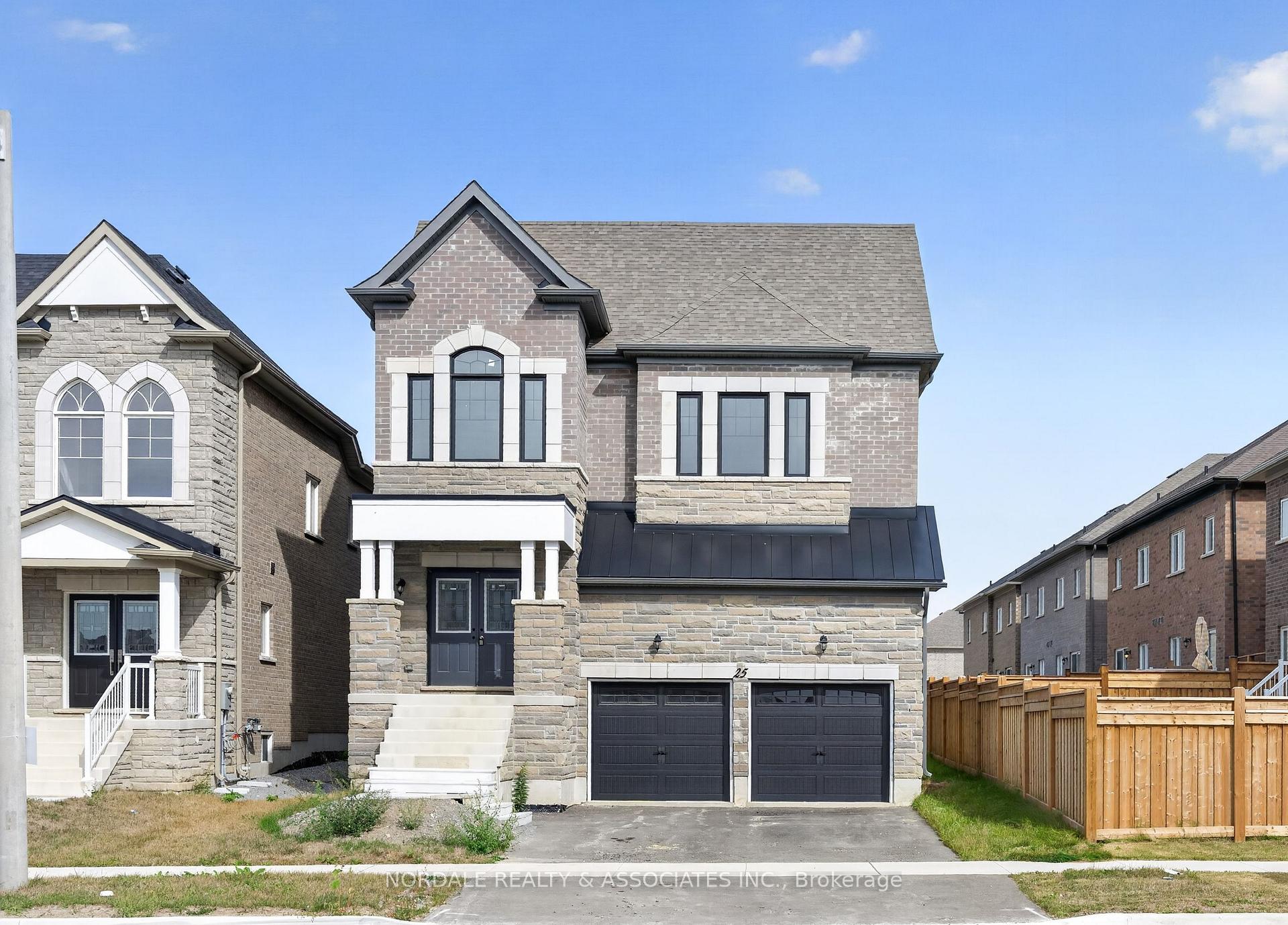 Photo 3 of 25 Aida Place, Richmond Hill, Oak Ridges — HOMEH