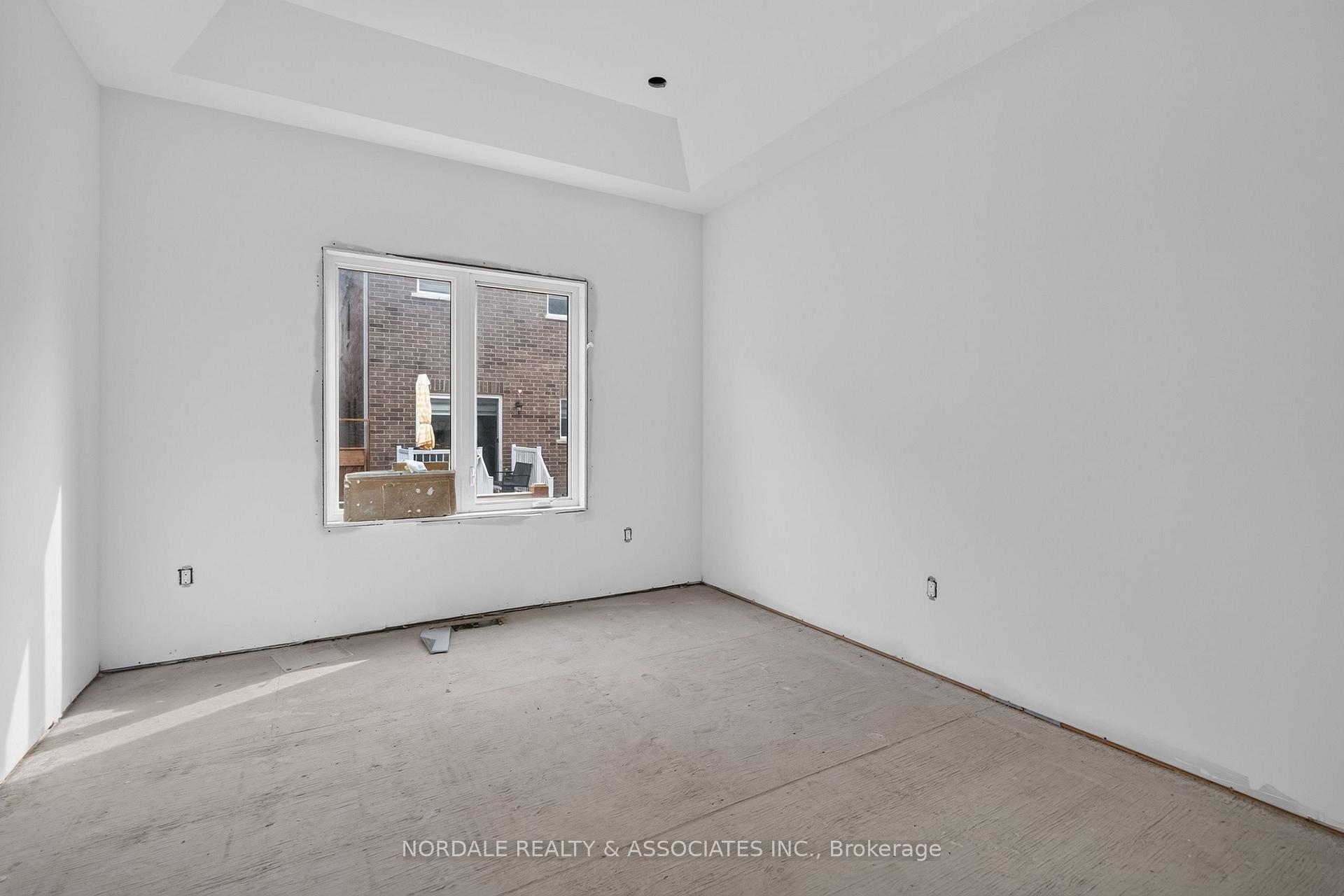 Photo 8 of 25 Aida Place, Richmond Hill, Oak Ridges — HOMEH
