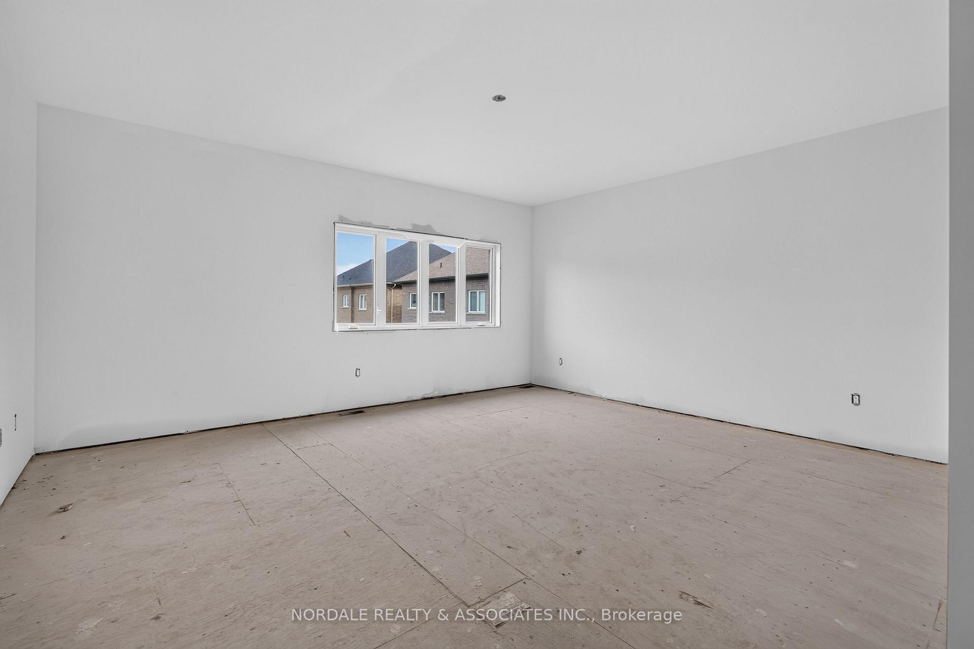 Photo 10 of 25 Aida Place, Richmond Hill, Oak Ridges — HOMEH