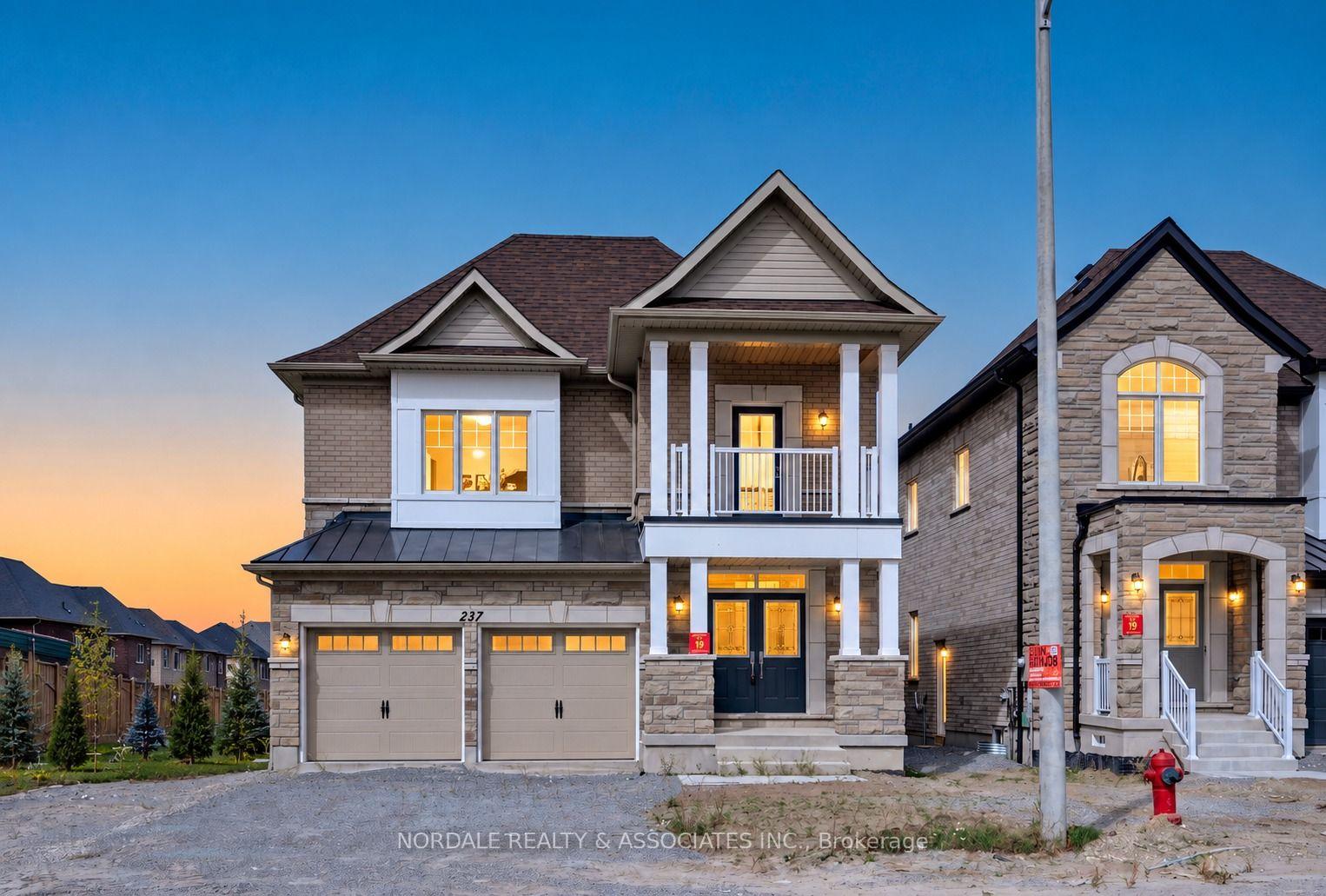 Photo 2 of 237 Seguin Street, Richmond Hill, Oak Ridges — HOMEH