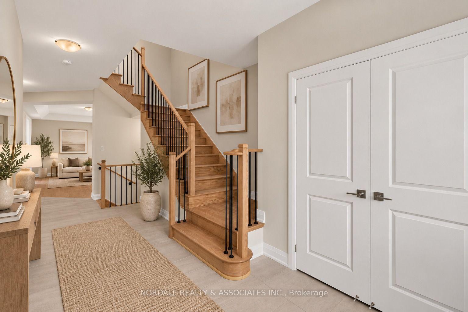 Photo 5 of 237 Seguin Street, Richmond Hill, Oak Ridges — HOMEH