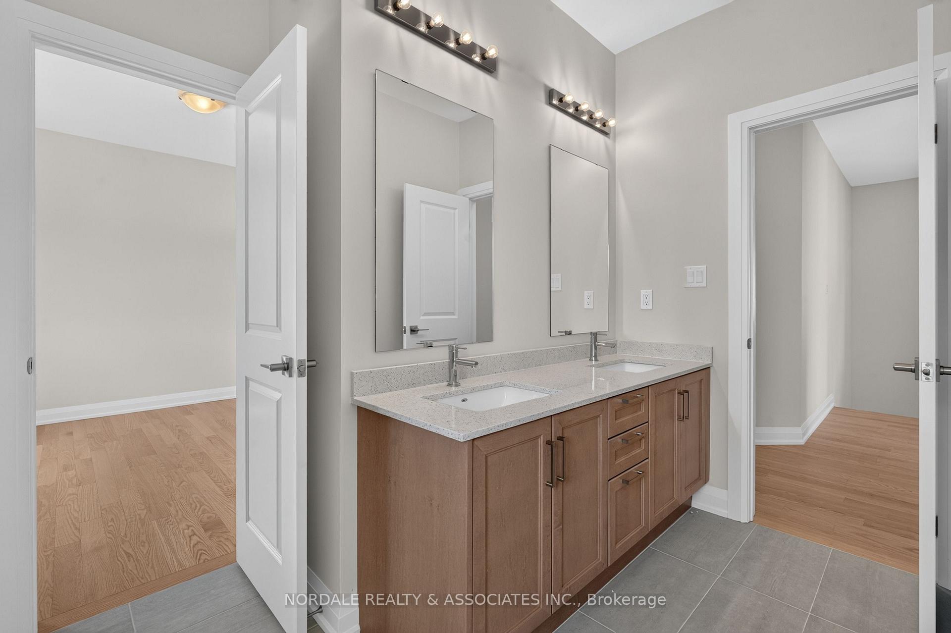 Photo 12 of 237 Seguin Street, Richmond Hill, Oak Ridges — HOMEH