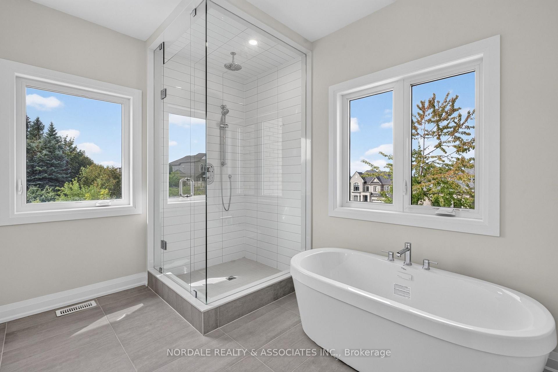 Photo 19 of 237 Seguin Street, Richmond Hill, Oak Ridges — HOMEH