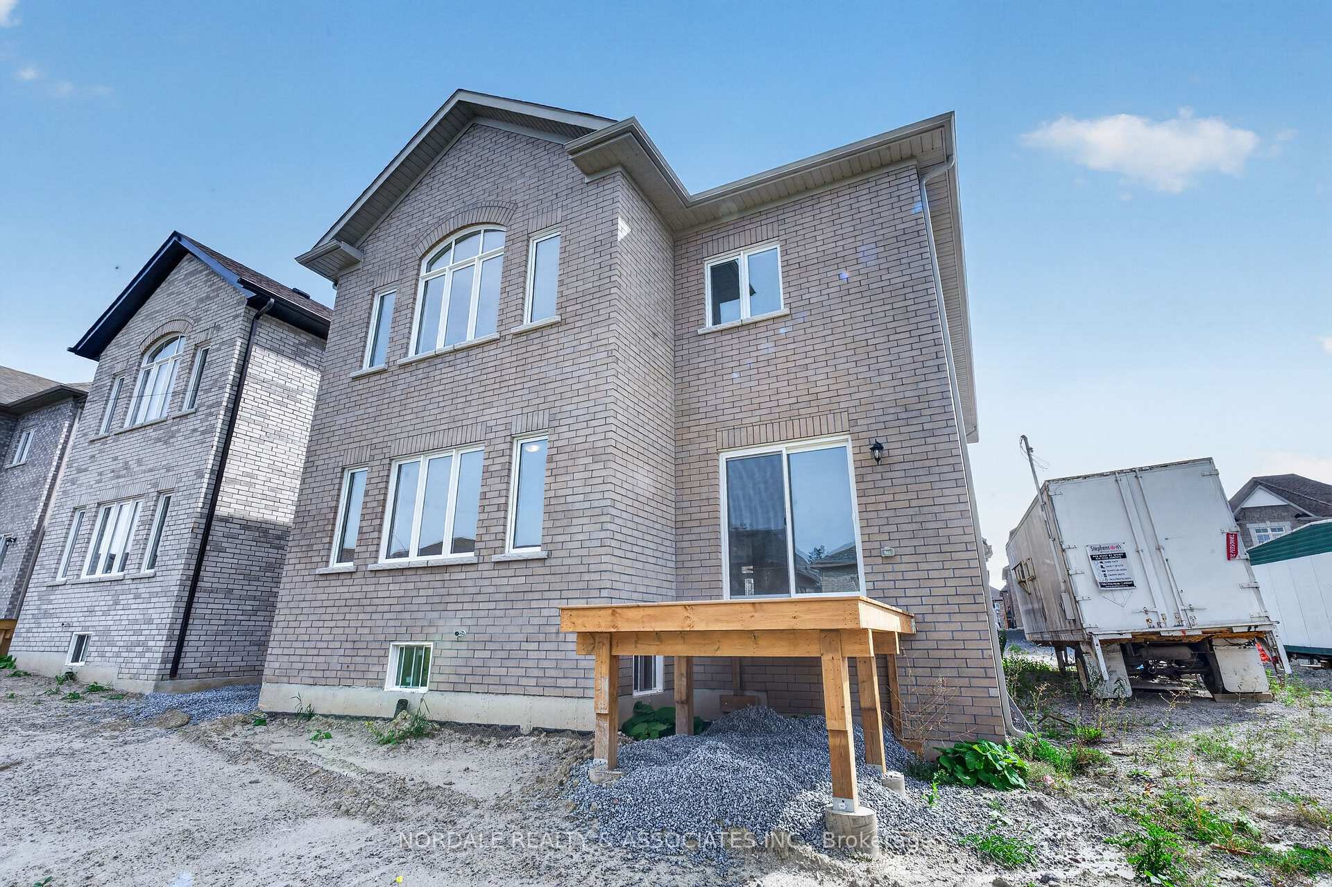 Photo 22 of 237 Seguin Street, Richmond Hill, Oak Ridges — HOMEH