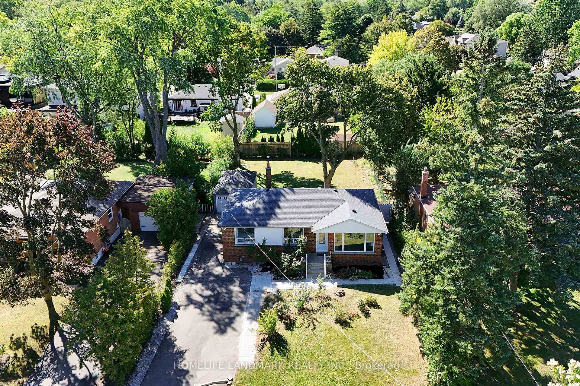 Photo 2 of 236 Southview Road, Oakville, West — HOMEH