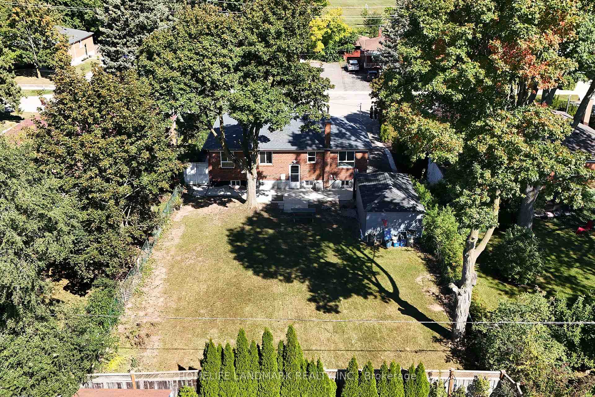 Photo 6 of 236 Southview Road, Oakville, West — HOMEH