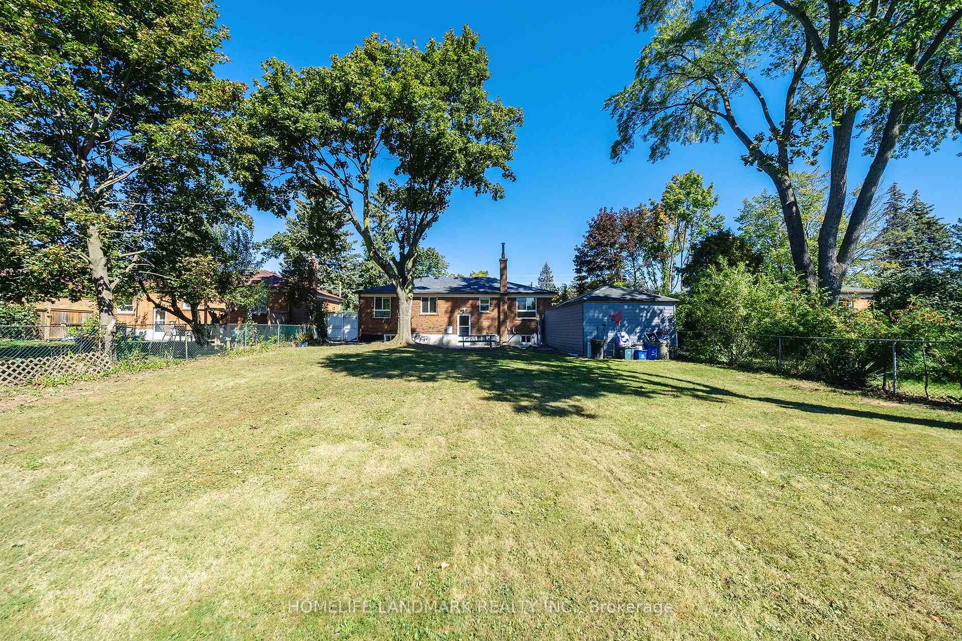 Photo 9 of 236 Southview Road, Oakville, West — HOMEH