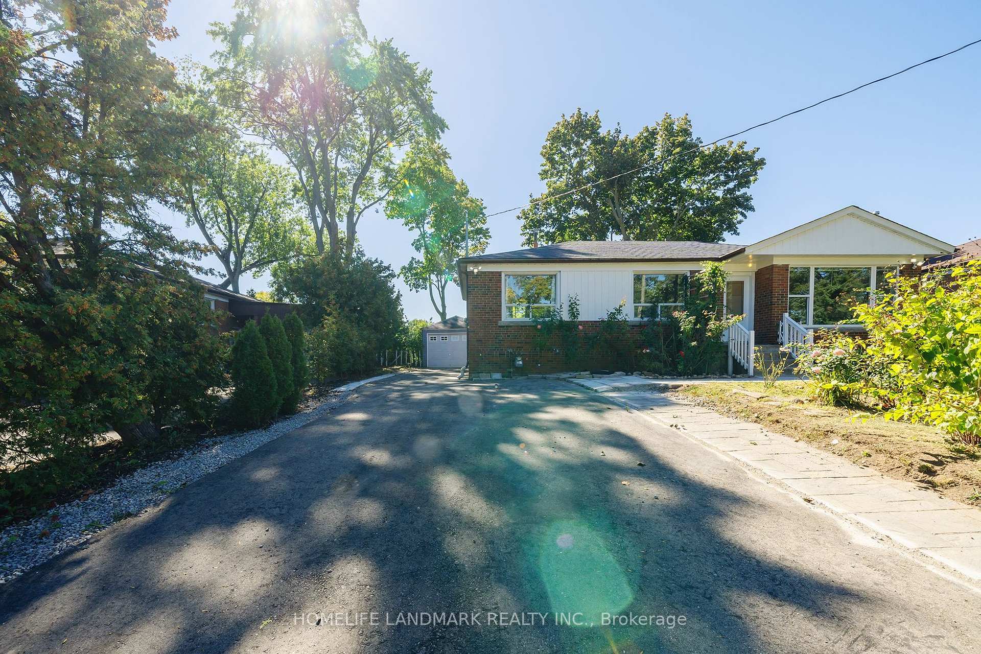 Photo 12 of 236 Southview Road, Oakville, West — HOMEH
