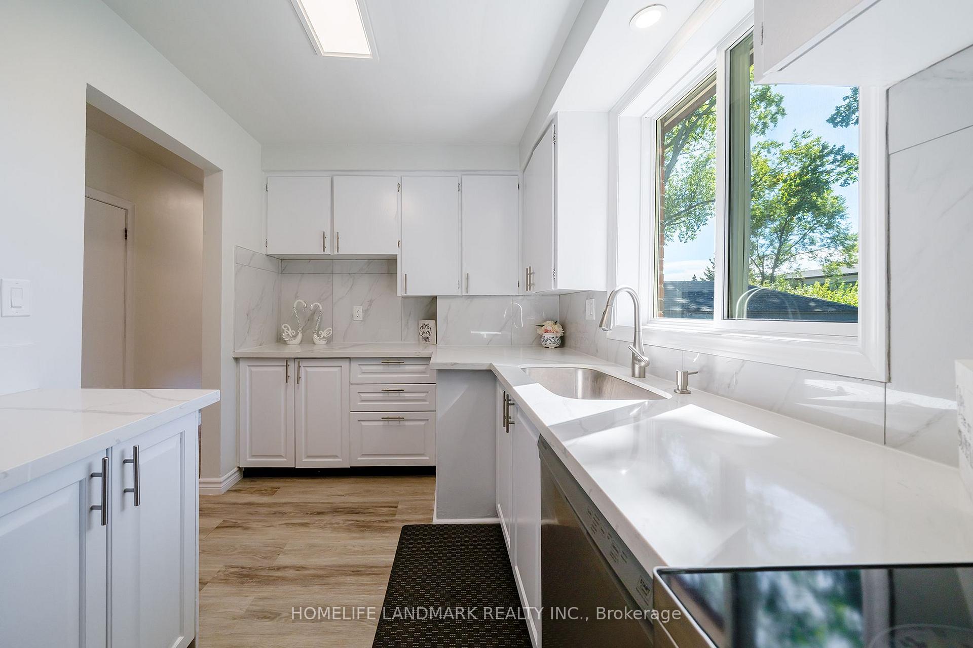 Photo 16 of 236 Southview Road, Oakville, West — HOMEH