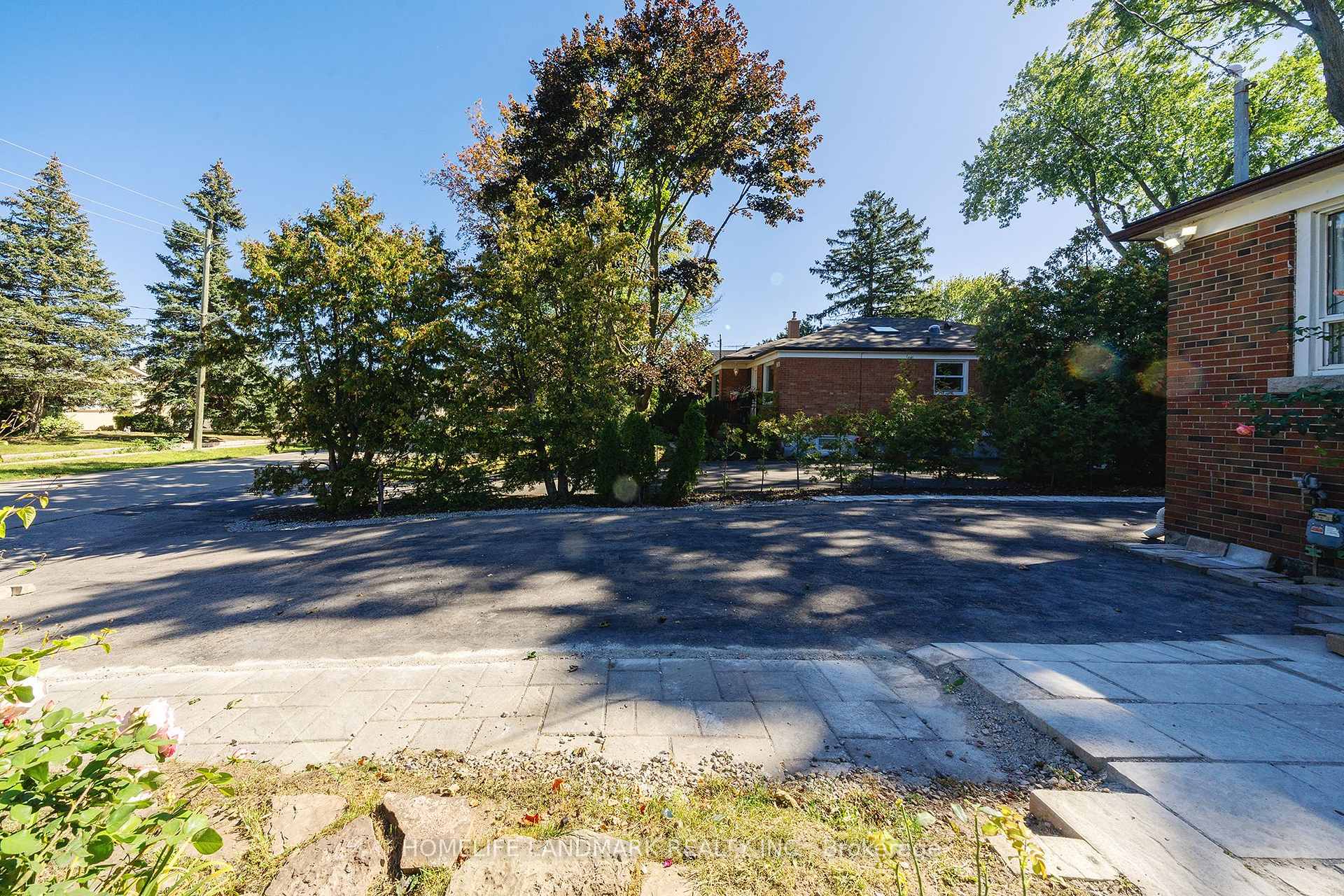 Photo 45 of 236 Southview Road, Oakville, West — HOMEH