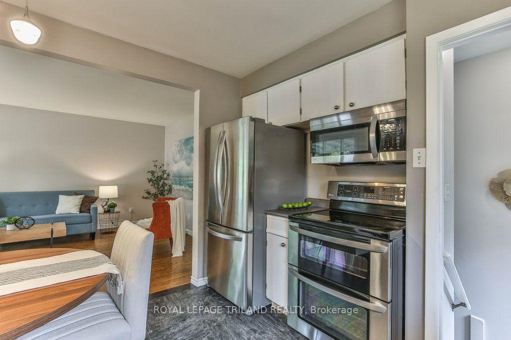 Photo 12 of 15 Talavera Crescent, London, East I — HOMEH