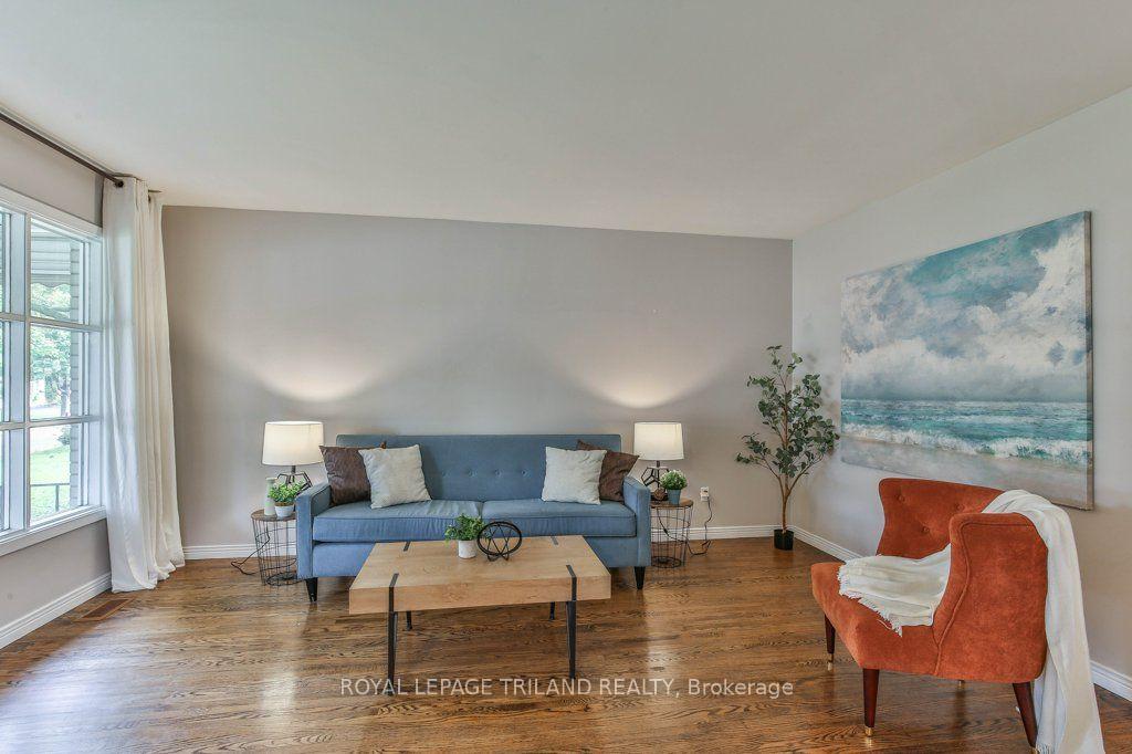 Photo 18 of 15 Talavera Crescent, London, East I — HOMEH