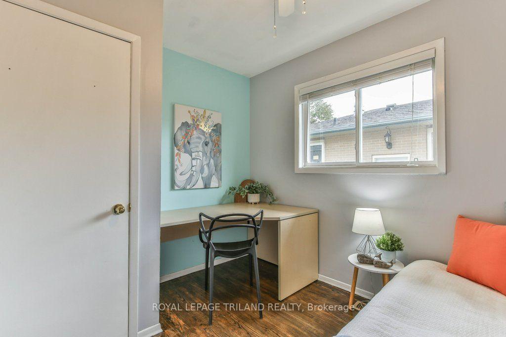 Photo 26 of 15 Talavera Crescent, London, East I — HOMEH