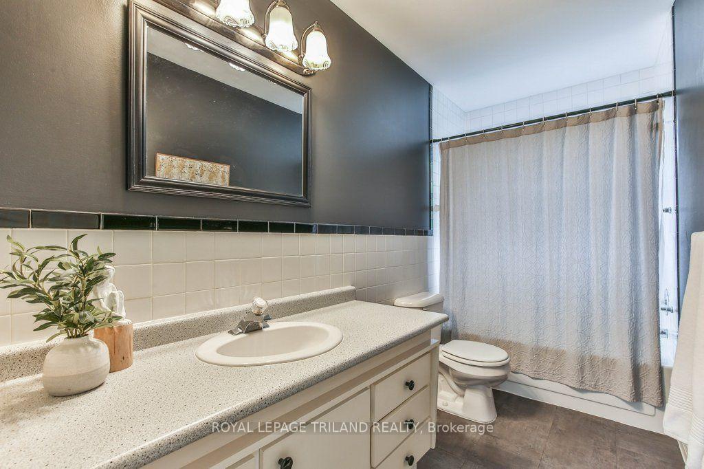 Photo 29 of 15 Talavera Crescent, London, East I — HOMEH