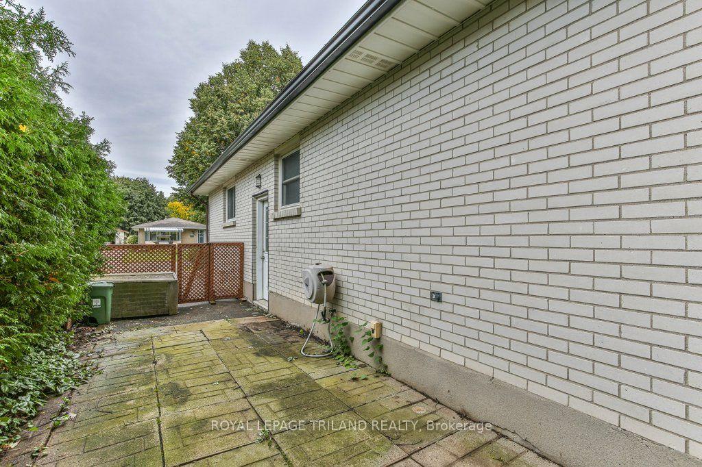 Photo 39 of 15 Talavera Crescent, London, East I — HOMEH