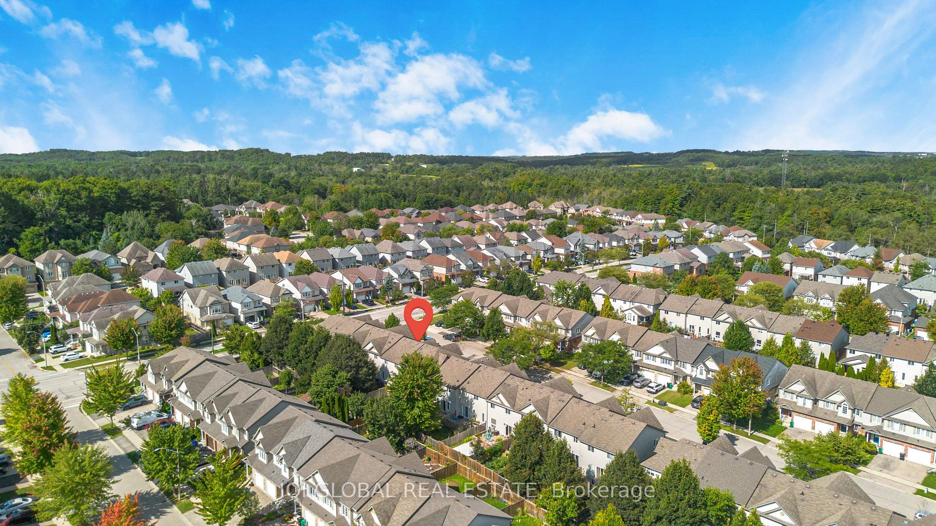 Photo 2 of 565 Wild Iris Avenue, Waterloo, Erbsville/Laurelwood — HOMEH
