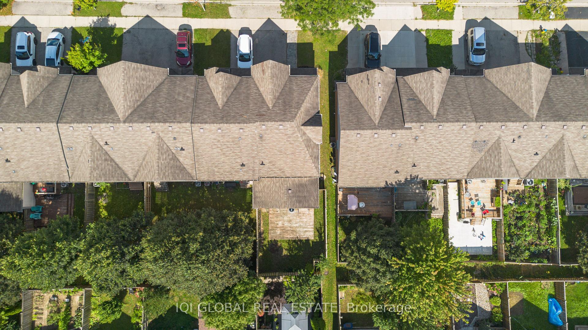 Photo 3 of 565 Wild Iris Avenue, Waterloo, Erbsville/Laurelwood — HOMEH