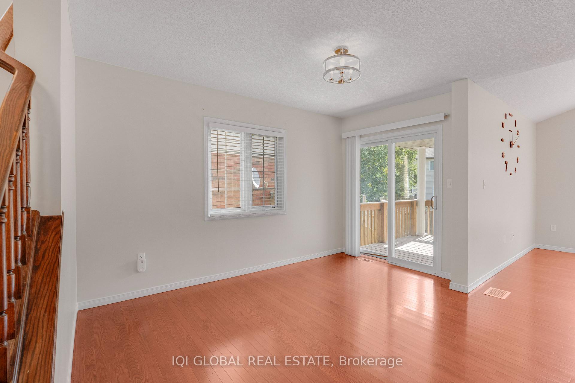 Photo 19 of 565 Wild Iris Avenue, Waterloo, Erbsville/Laurelwood — HOMEH