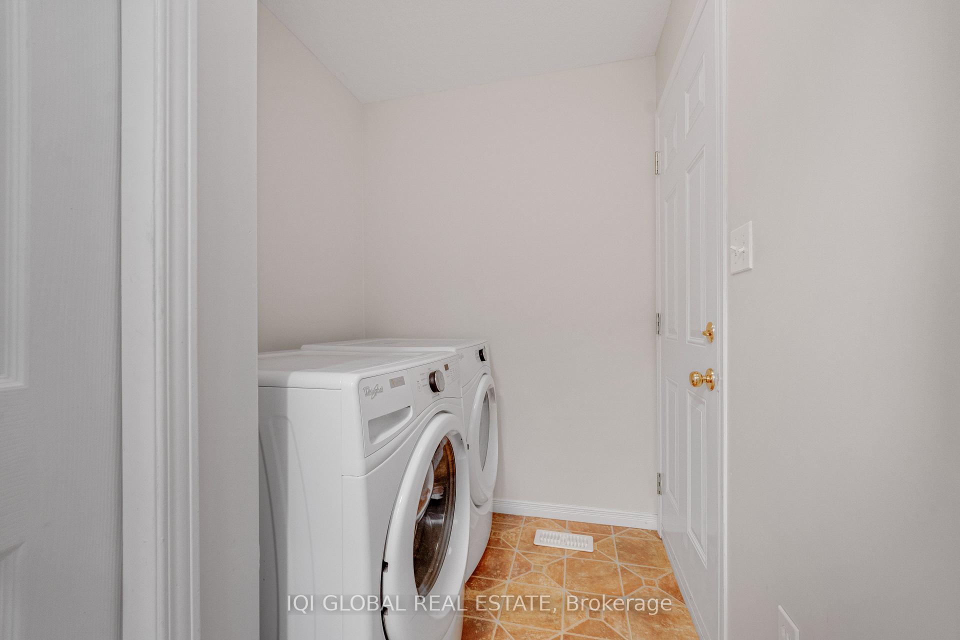 Photo 22 of 565 Wild Iris Avenue, Waterloo, Erbsville/Laurelwood — HOMEH
