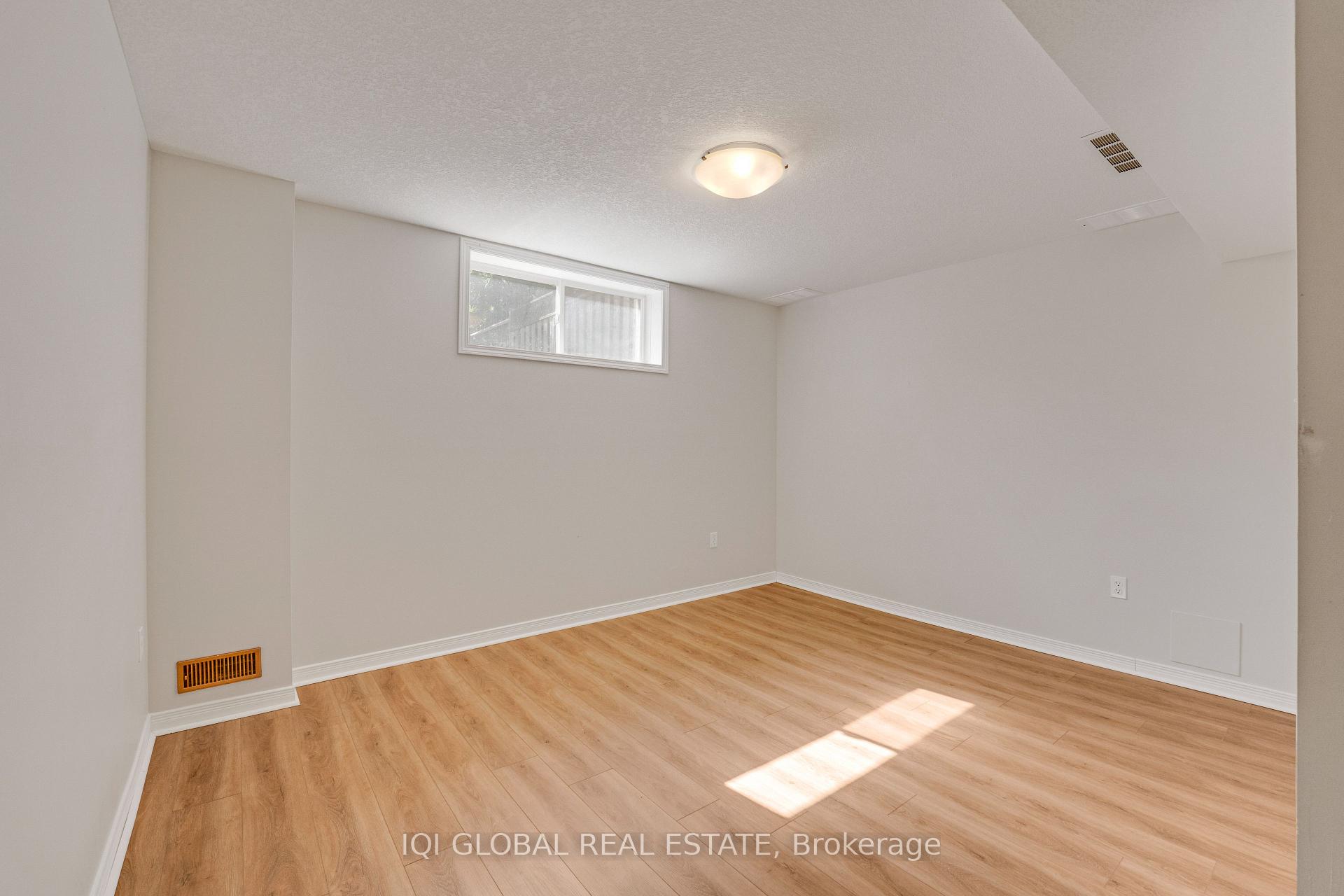 Photo 43 of 565 Wild Iris Avenue, Waterloo, Erbsville/Laurelwood — HOMEH