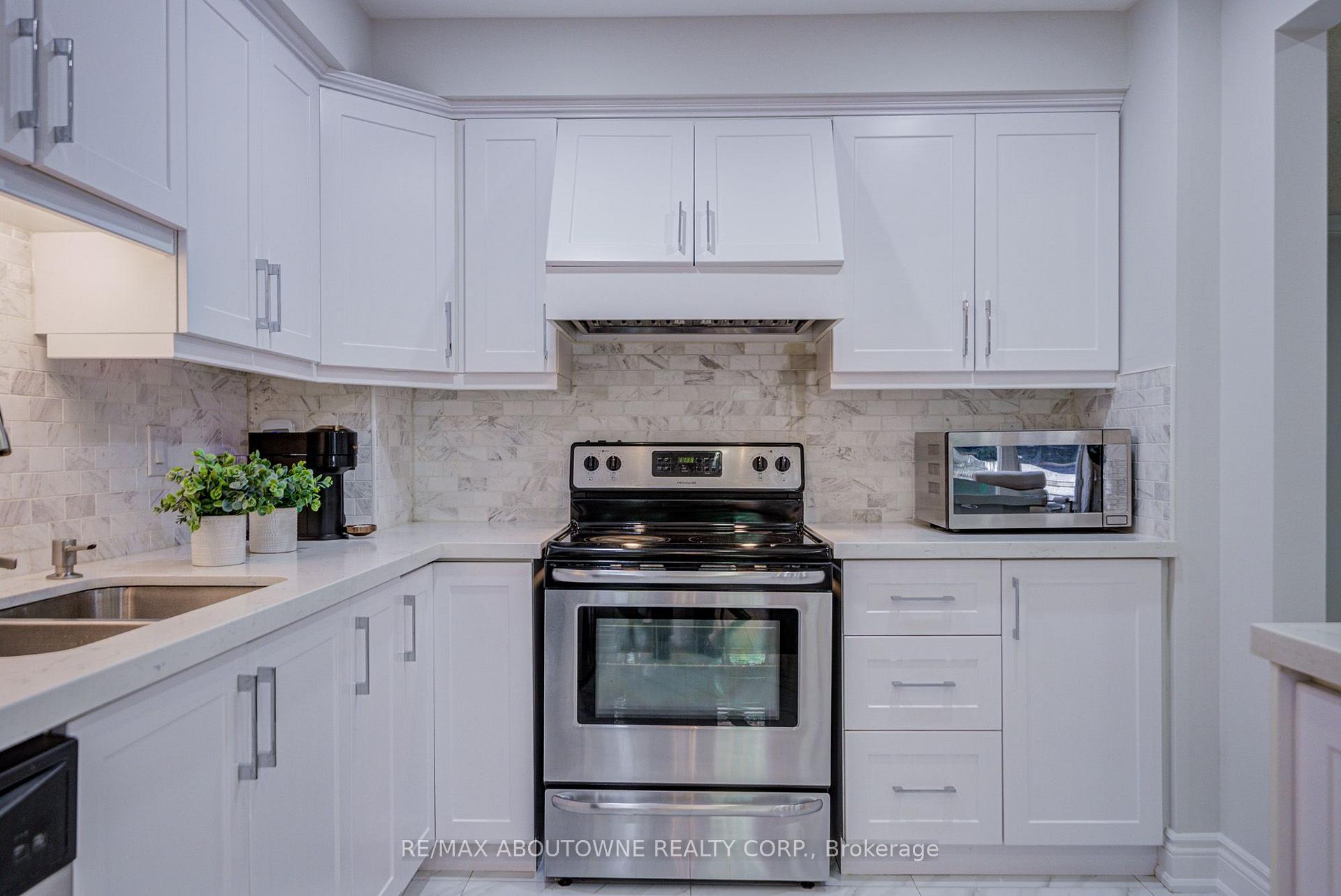 Photo 9 of Unit 37, 2766 Folkway Drive, Mississauga, Erin Mills — HOMEH