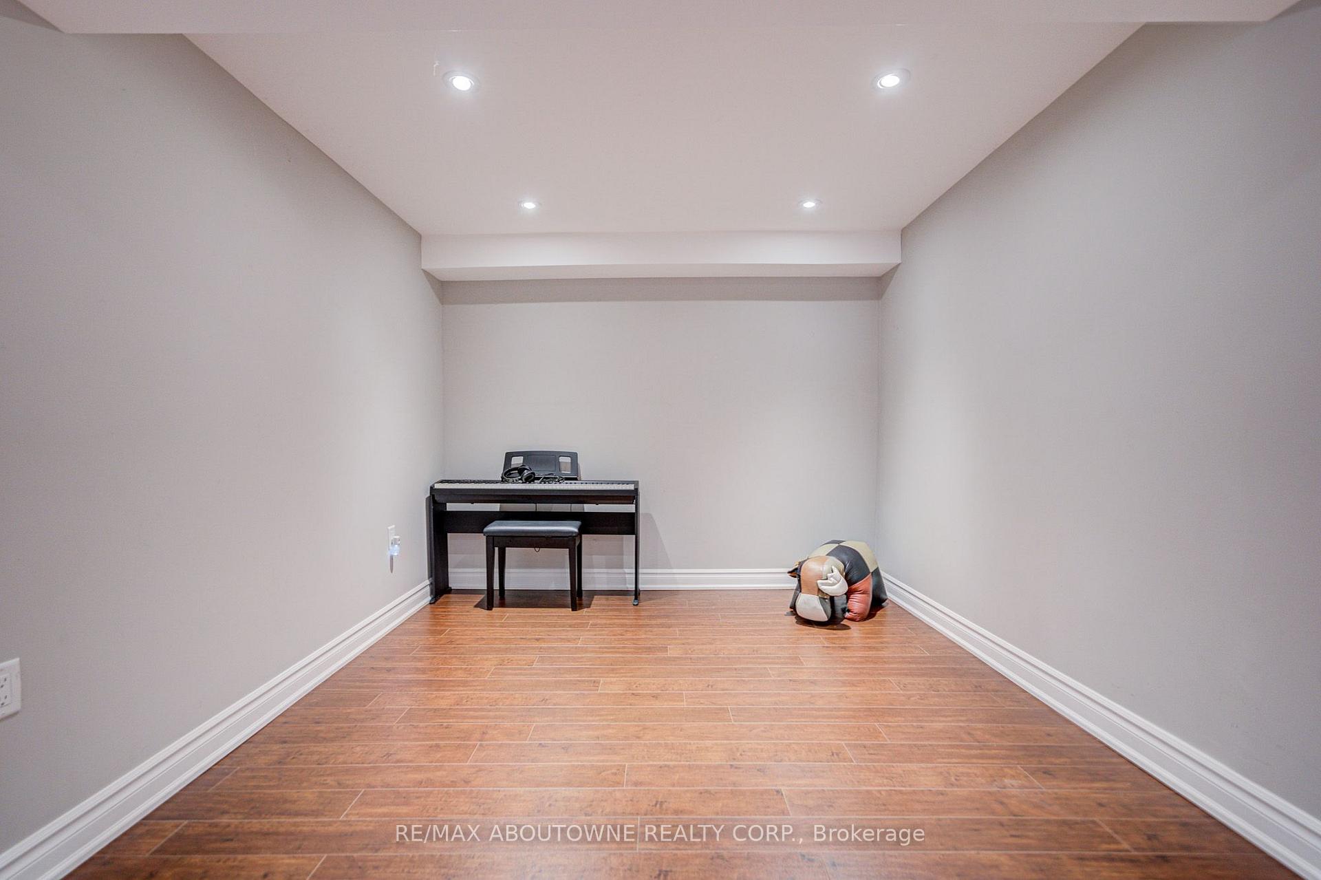 Photo 33 of Unit 37, 2766 Folkway Drive, Mississauga, Erin Mills — HOMEH