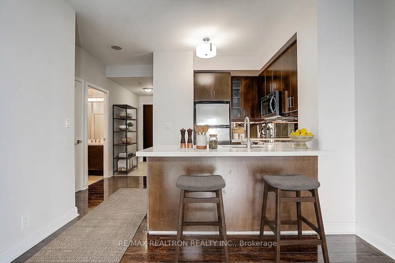 Photo 6 of Unit 706, 60 Absolute Avenue, Mississauga, City Centre — HOMEH