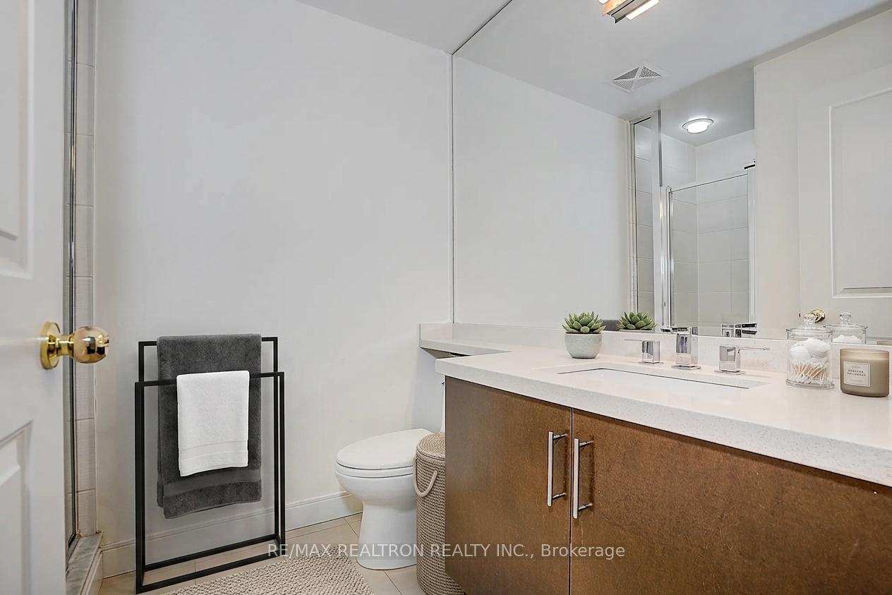 Photo 12 of Unit 706, 60 Absolute Avenue, Mississauga, City Centre — HOMEH
