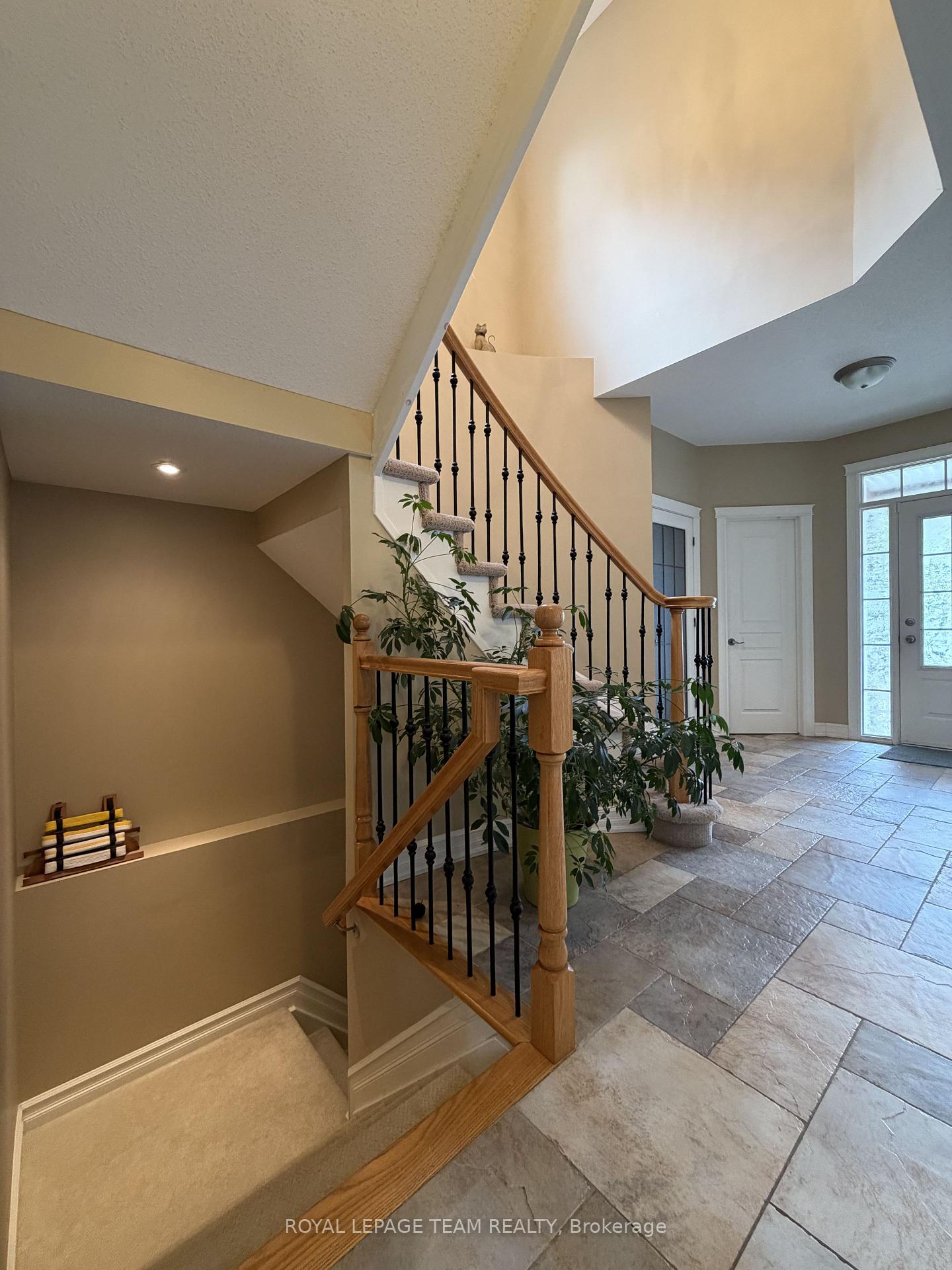 Photo 4 of 251 Tofino Private, Ottawa, Kanata - Bridlewood — HOMEH