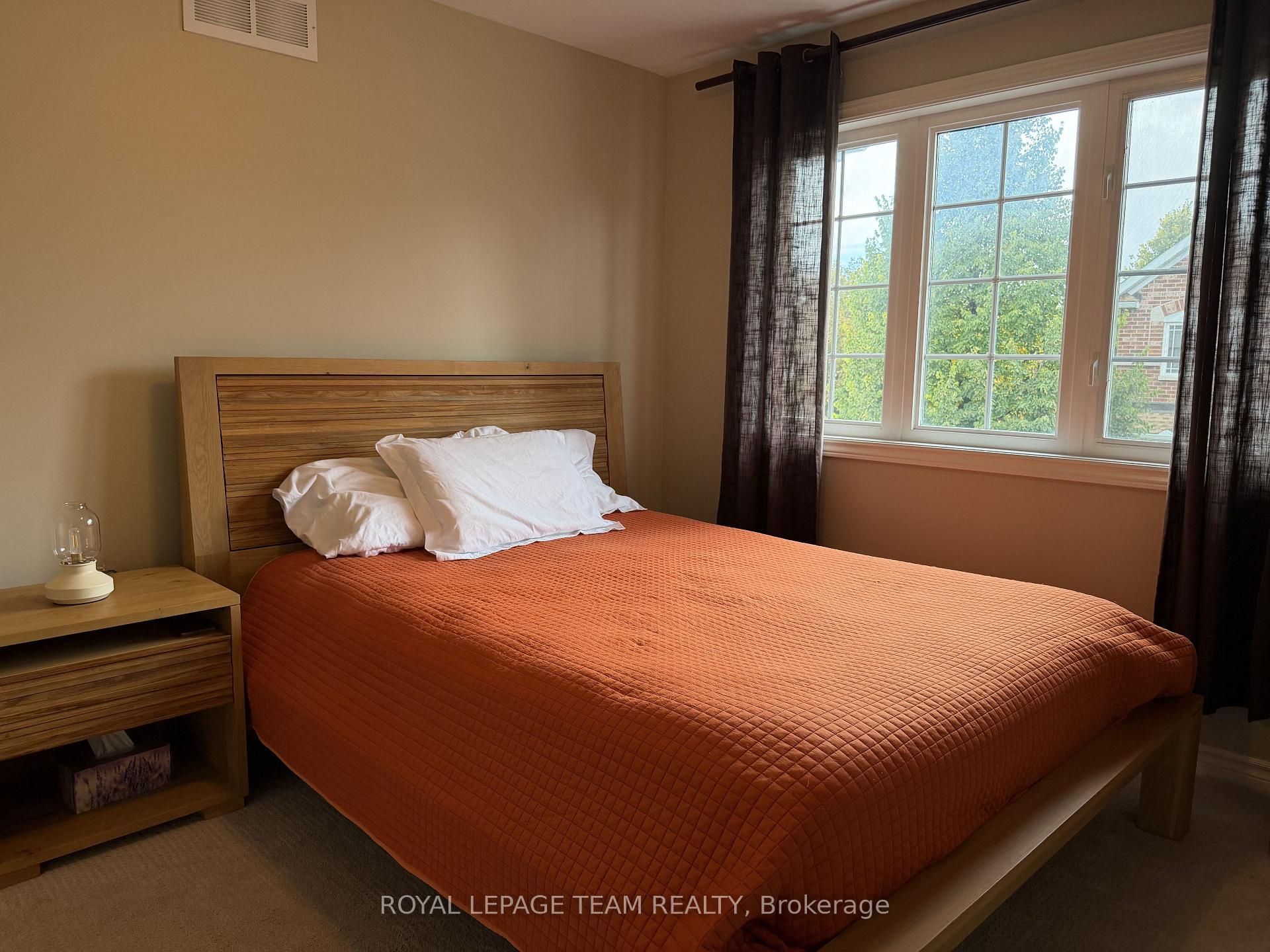 Photo 13 of 251 Tofino Private, Ottawa, Kanata - Bridlewood — HOMEH