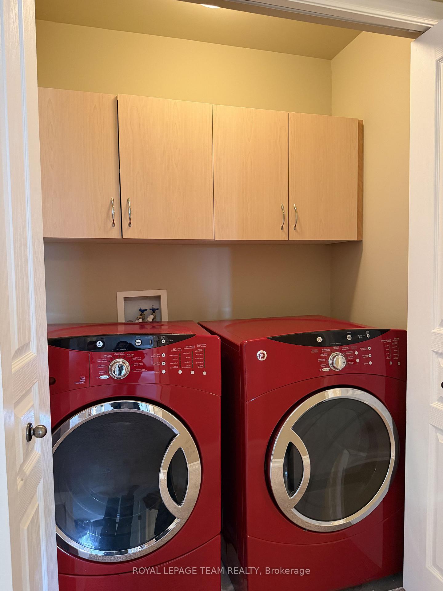 Photo 21 of 251 Tofino Private, Ottawa, Kanata - Bridlewood — HOMEH