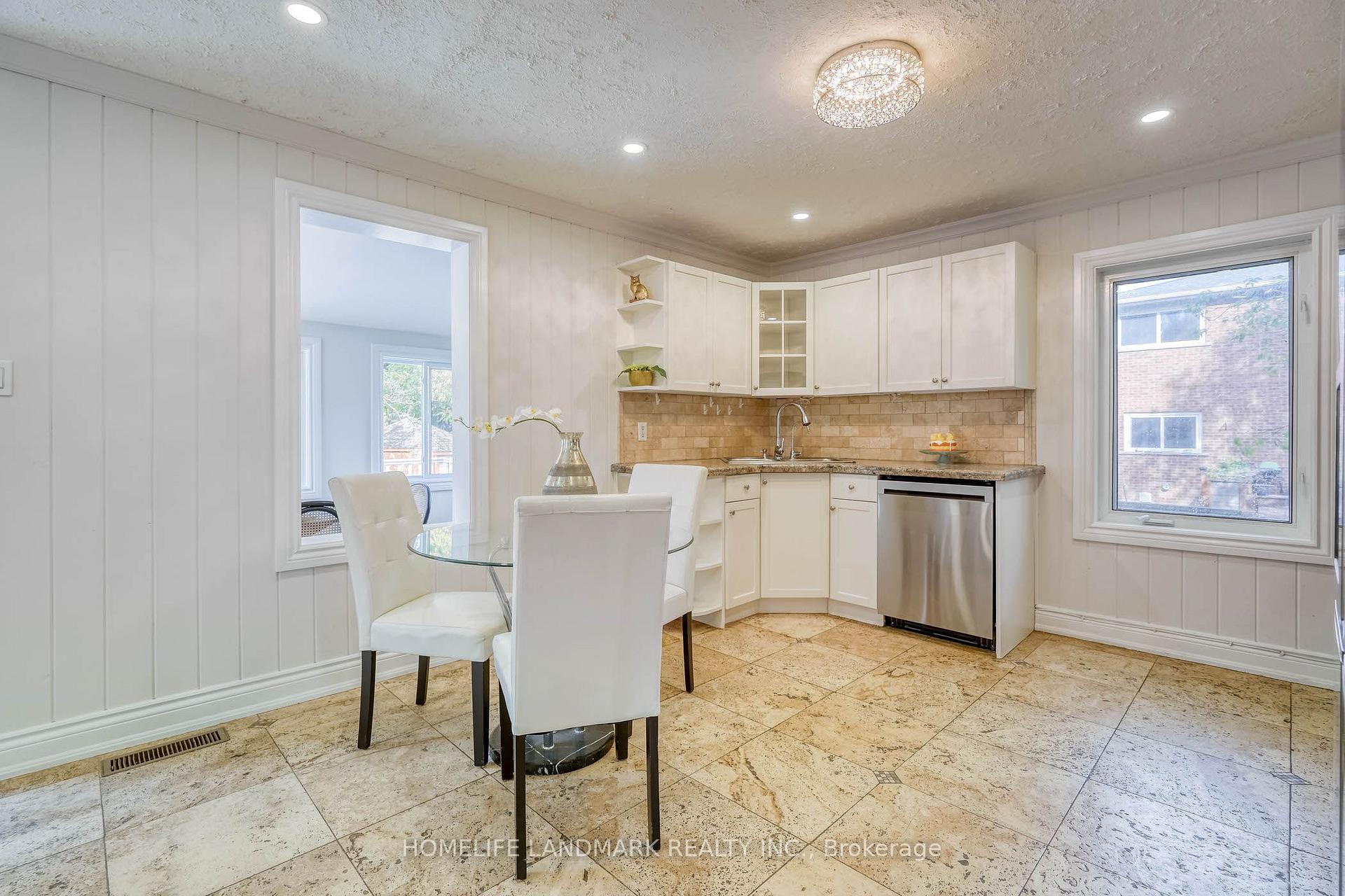 Photo 13 of 115 Crosby Avenue, Richmond Hill, Crosby — HOMEH