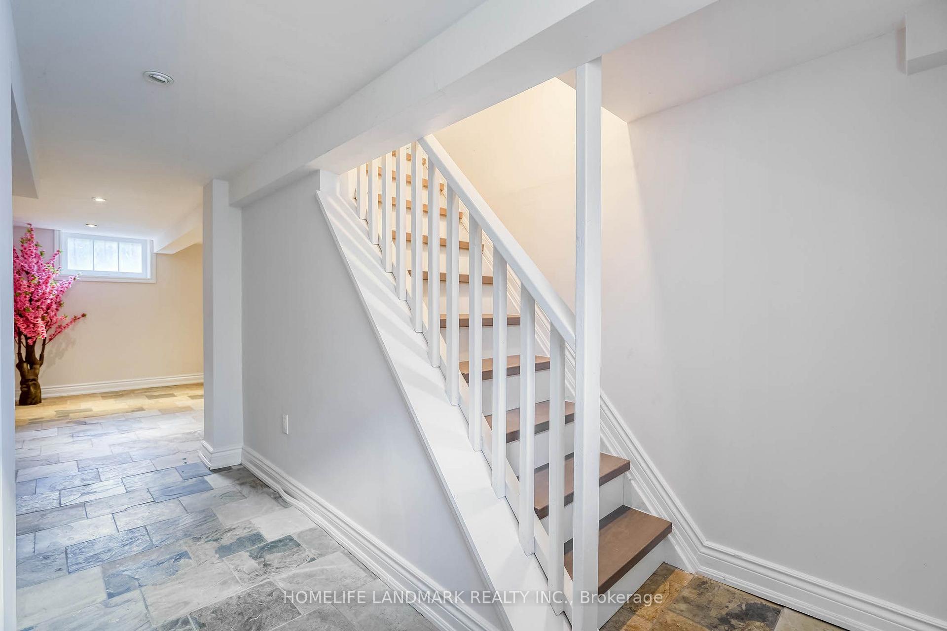 Photo 31 of 115 Crosby Avenue, Richmond Hill, Crosby — HOMEH