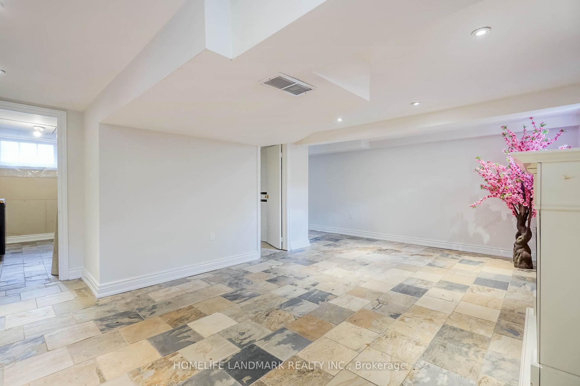 Photo 33 of 115 Crosby Avenue, Richmond Hill, Crosby — HOMEH