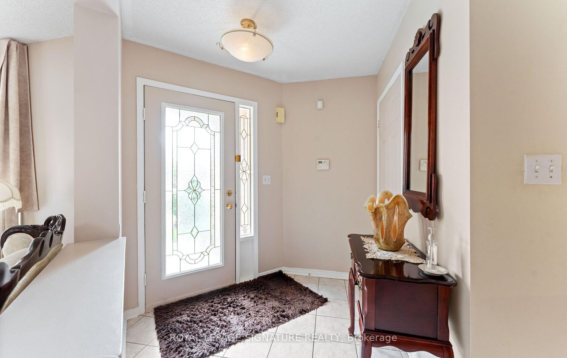 Photo 4 of 3252 Laburnum Crescent, Mississauga, Lisgar — HOMEH