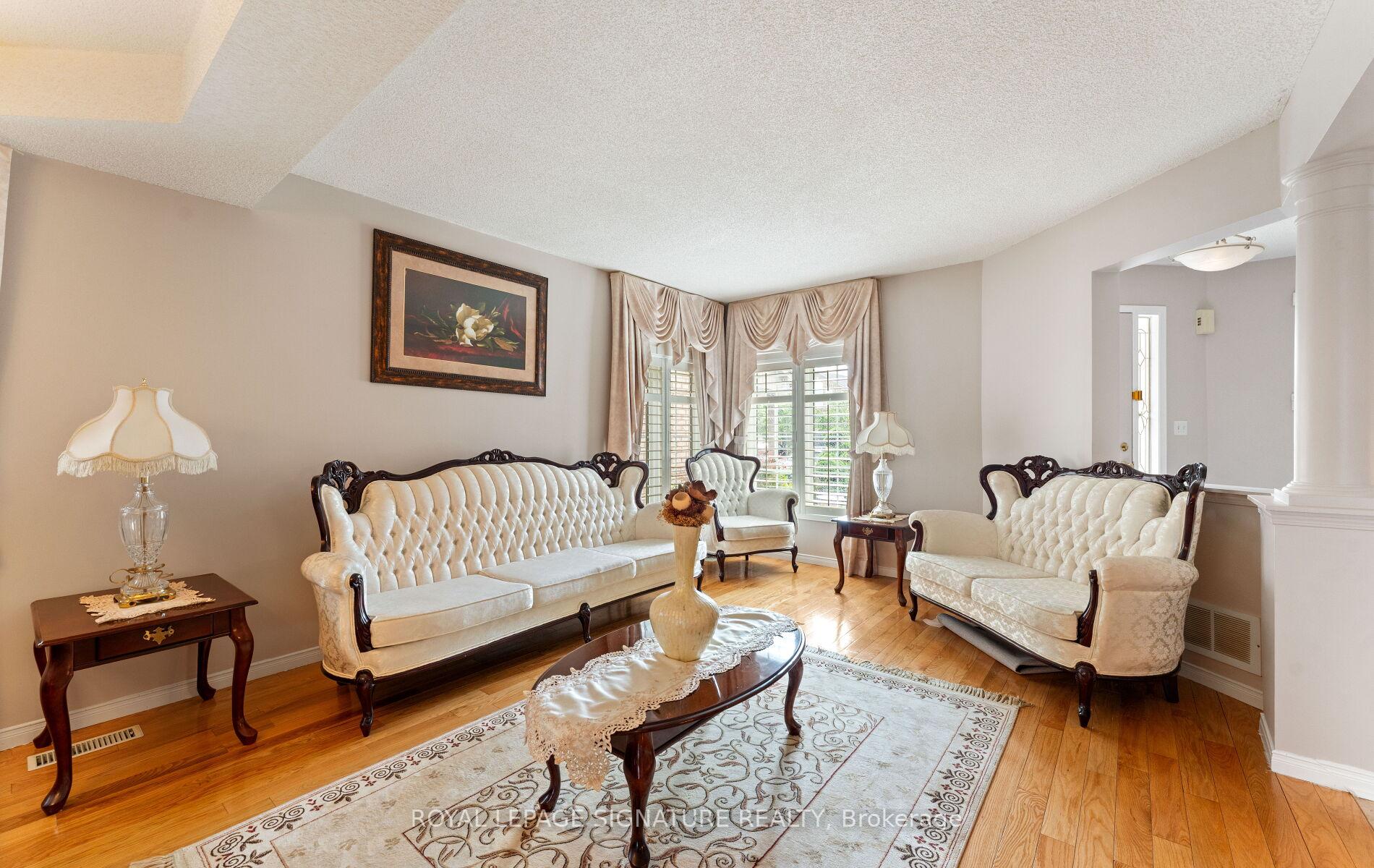 Photo 9 of 3252 Laburnum Crescent, Mississauga, Lisgar — HOMEH
