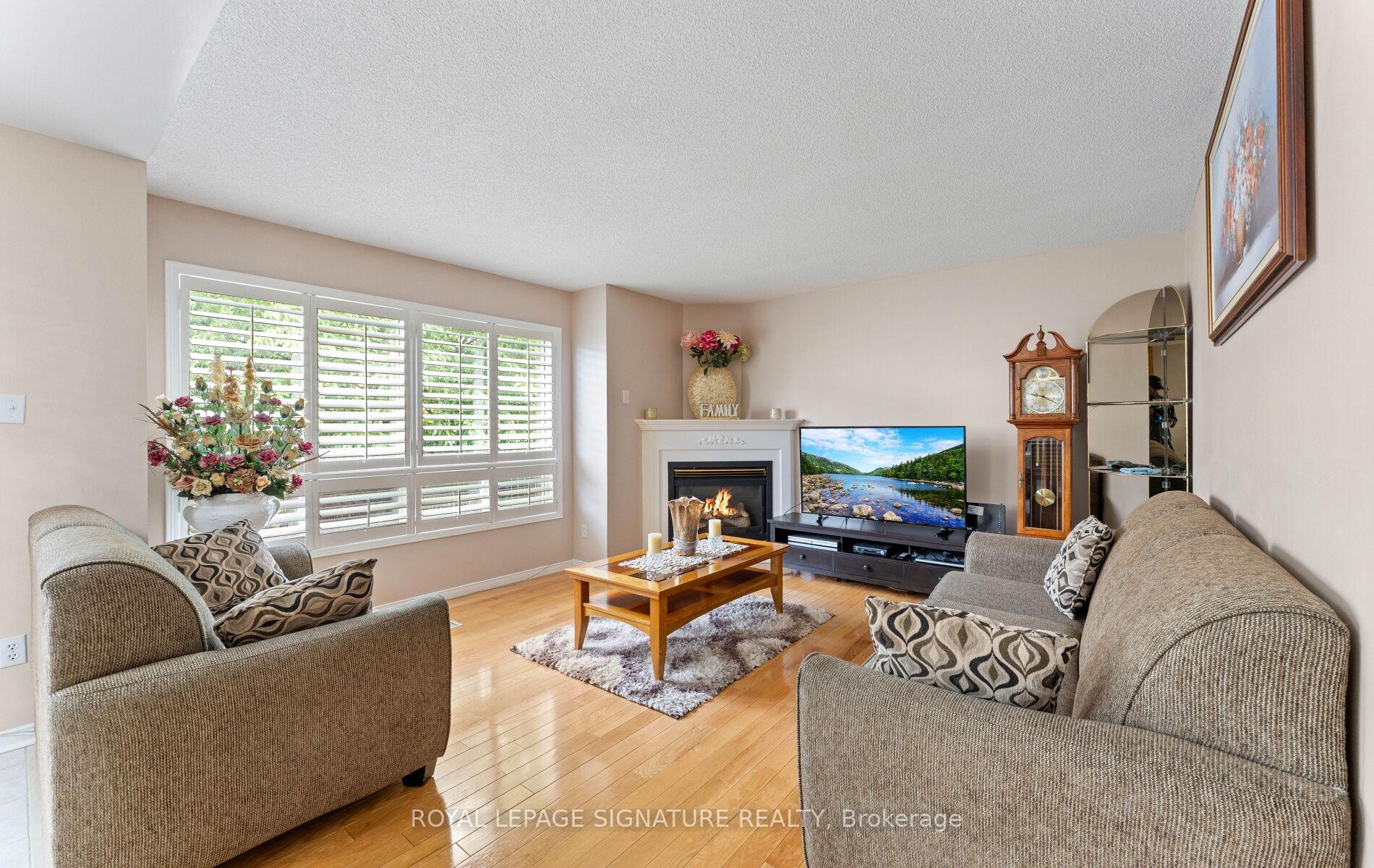 Photo 12 of 3252 Laburnum Crescent, Mississauga, Lisgar — HOMEH