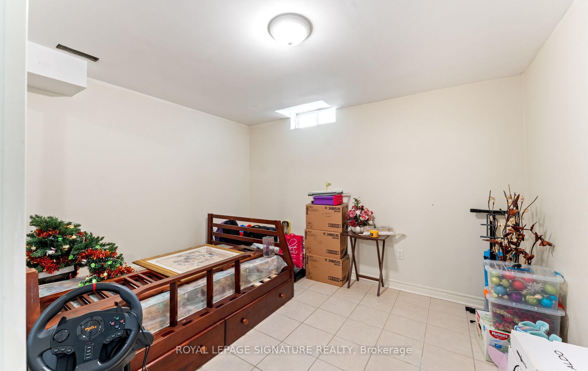Photo 37 of 3252 Laburnum Crescent, Mississauga, Lisgar — HOMEH