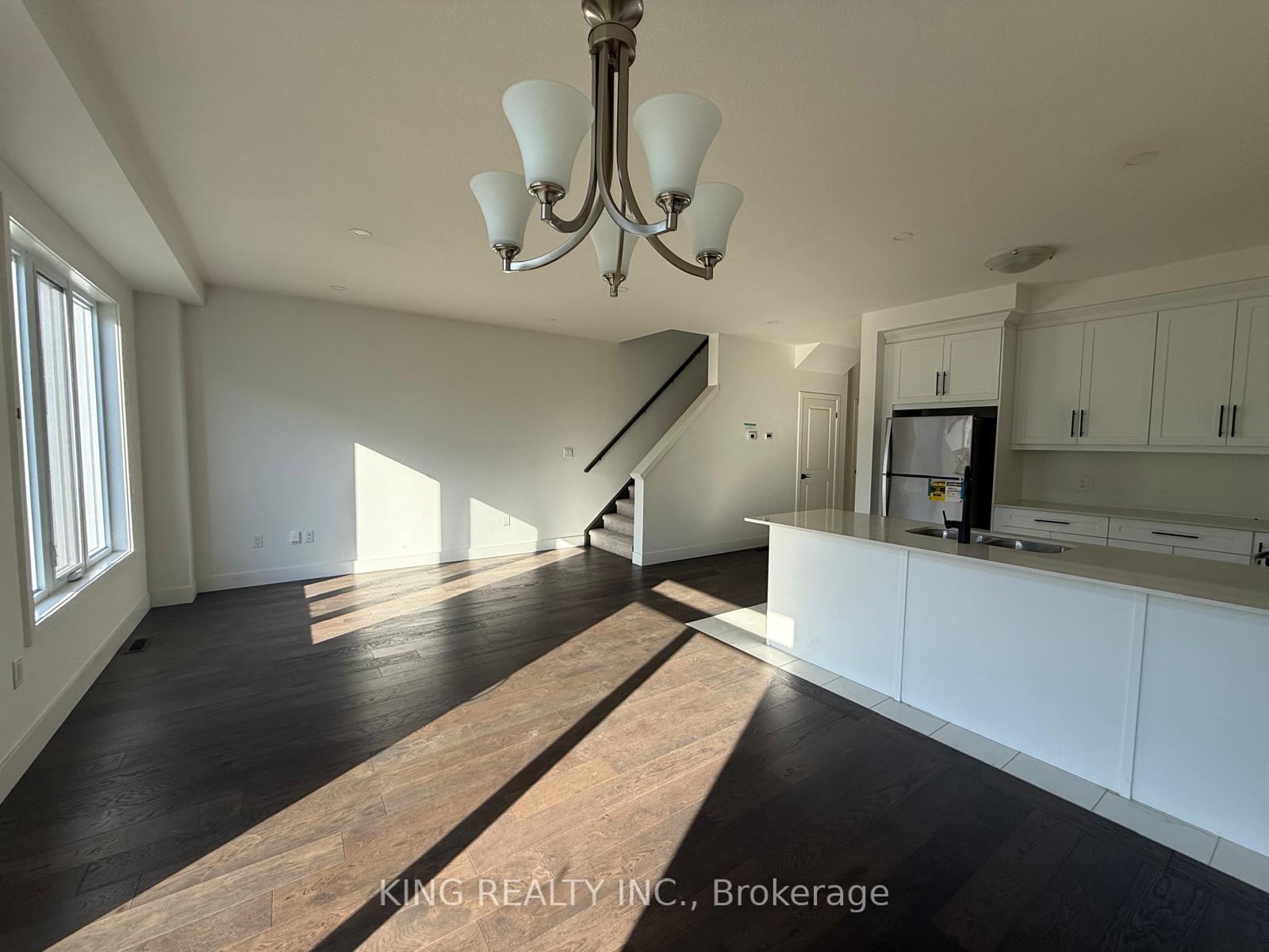 Photo 7 of Unit upper, 27 Christopher Court, London, South J — HOMEH