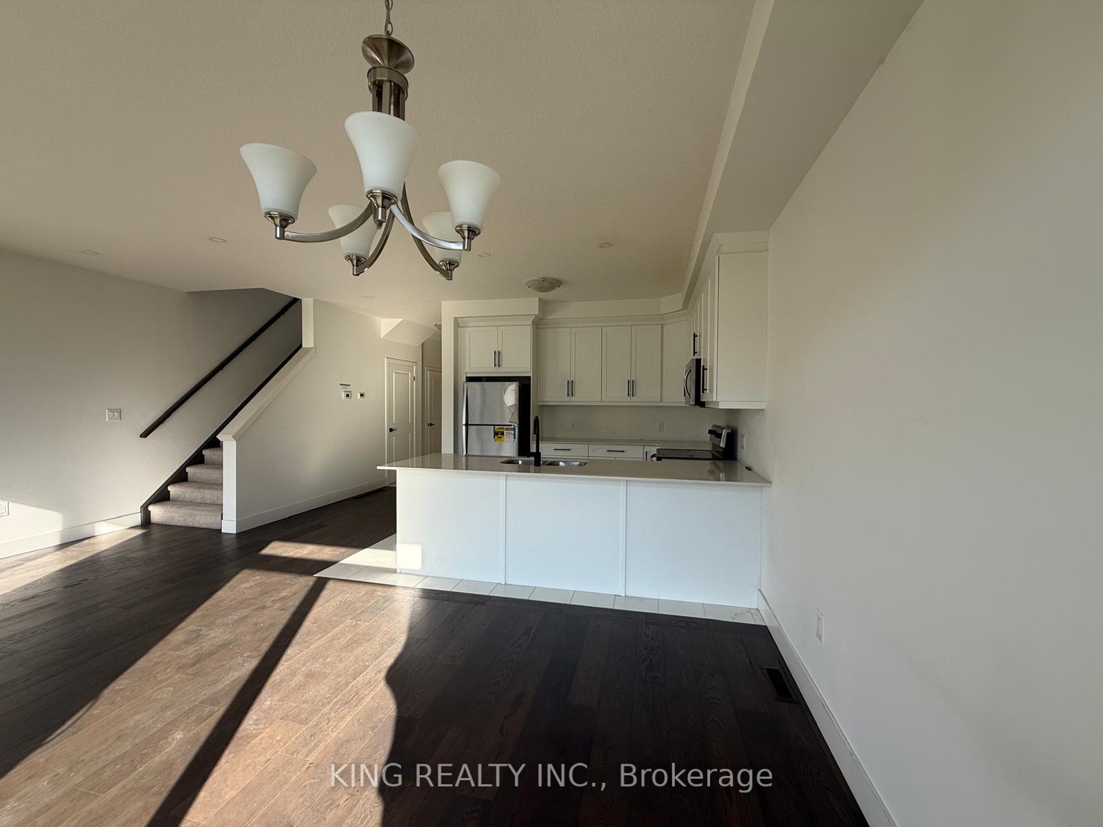 Photo 10 of Unit upper, 27 Christopher Court, London, South J — HOMEH