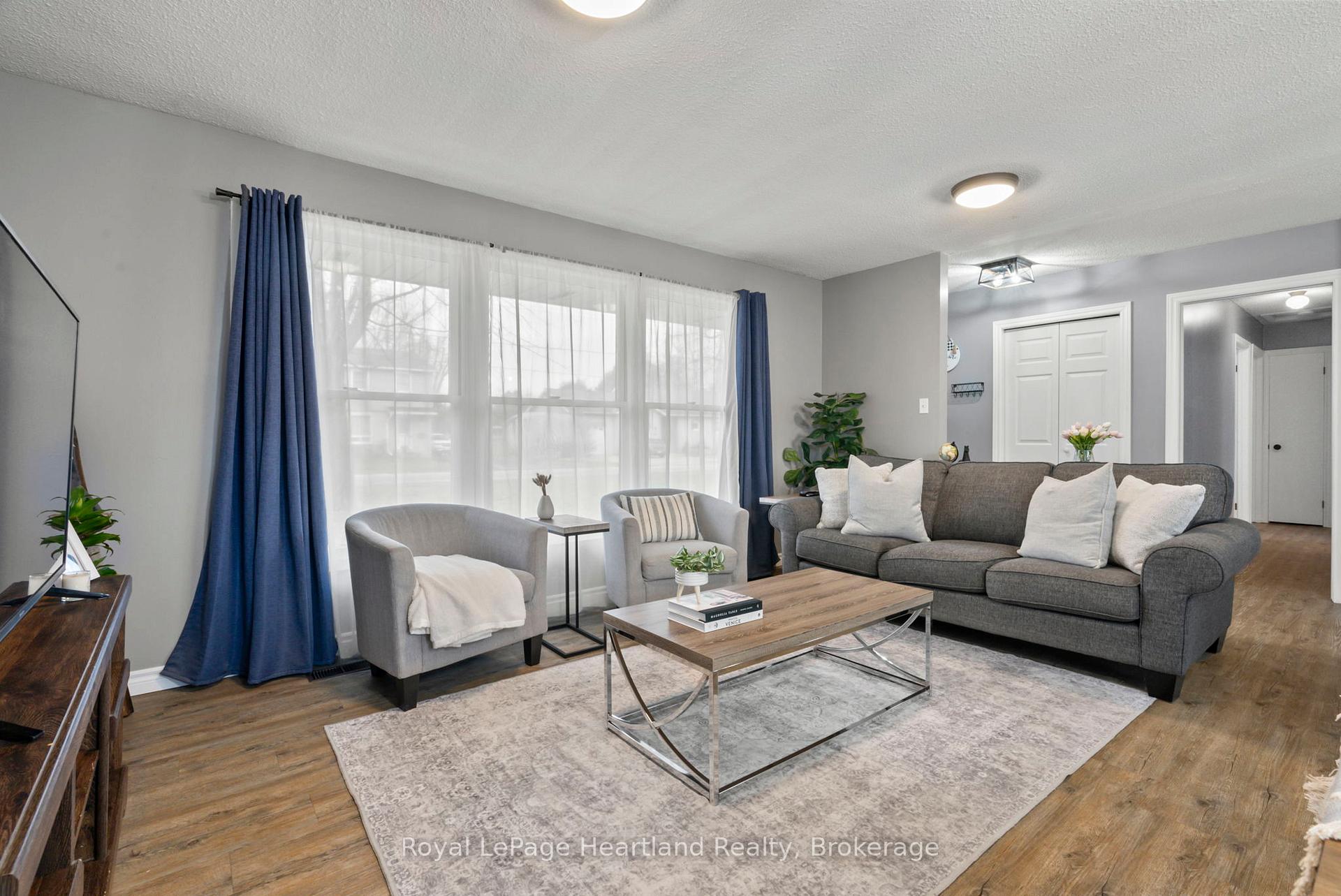 Photo 12 of 156 John Street N, Minto — HOMEH
