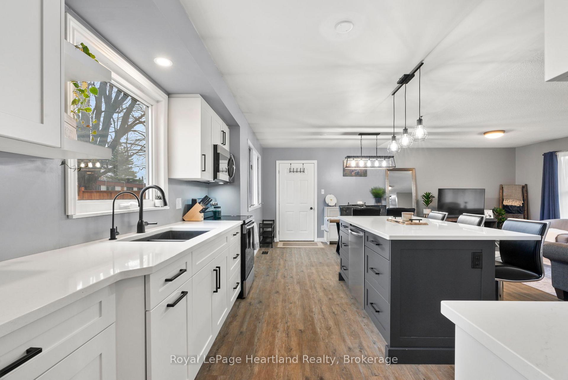Photo 18 of 156 John Street N, Minto — HOMEH