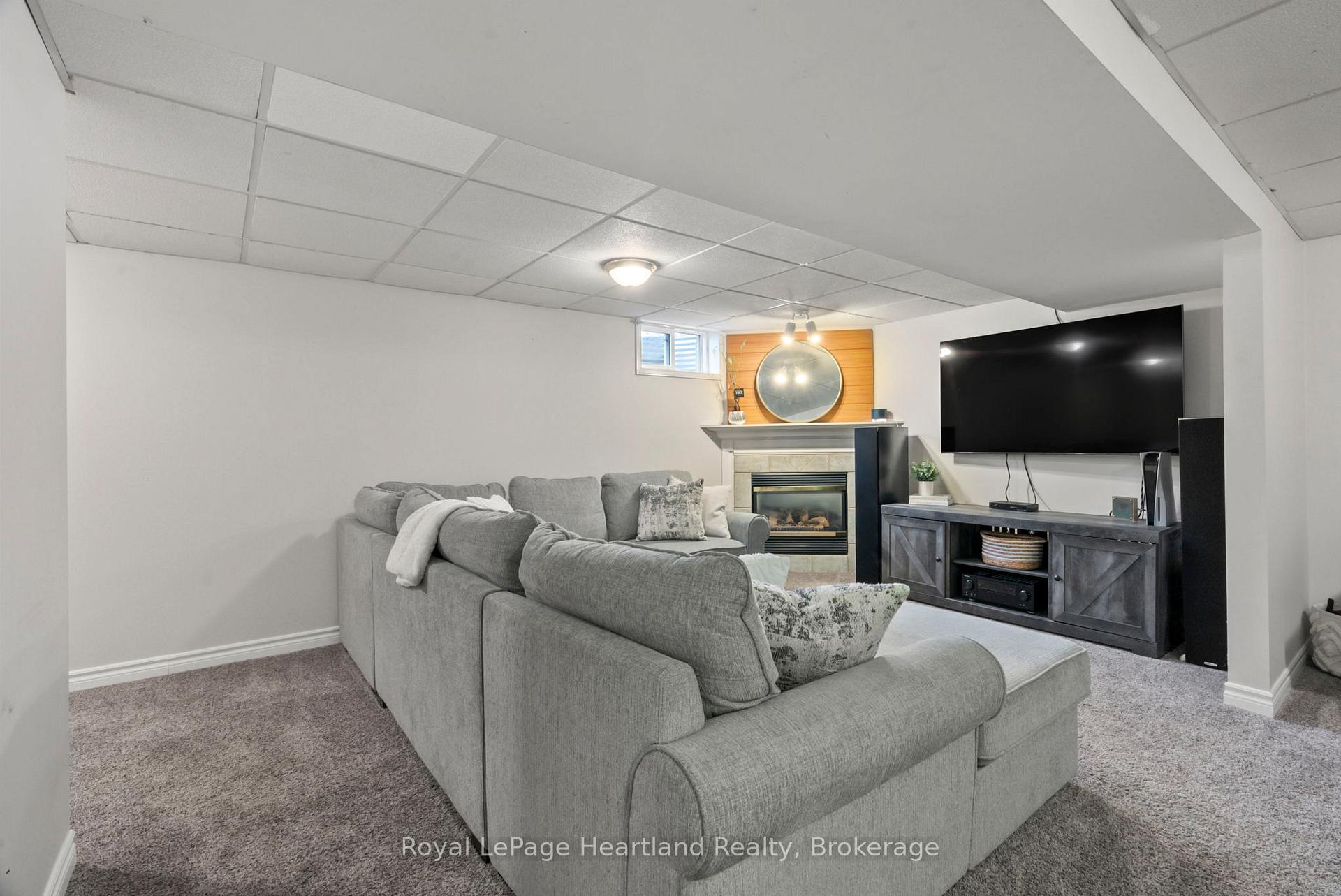 Photo 29 of 156 John Street N, Minto — HOMEH