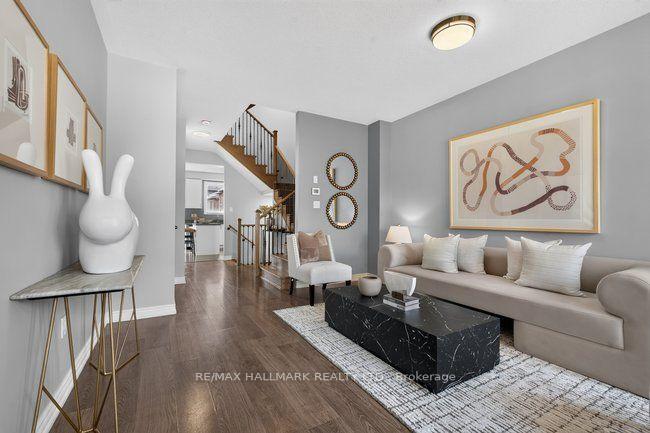 Photo 4 of 3034 Eighth Line, Oakville, Joshua Meadows — HOMEH