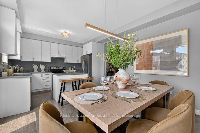 Photo 9 of 3034 Eighth Line, Oakville, Joshua Meadows — HOMEH