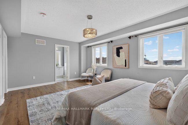Photo 16 of 3034 Eighth Line, Oakville, Joshua Meadows — HOMEH